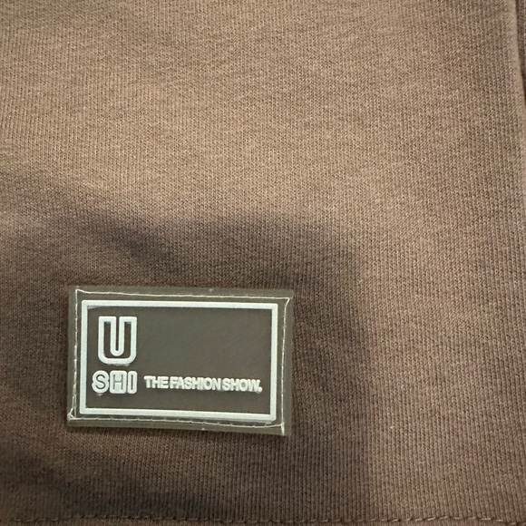 Shien Brown SweatShorts - Picture 2 of 3